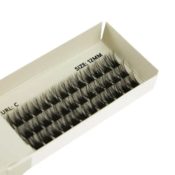 Diamante 12mm Individual Lash Segments close-up inside the tray